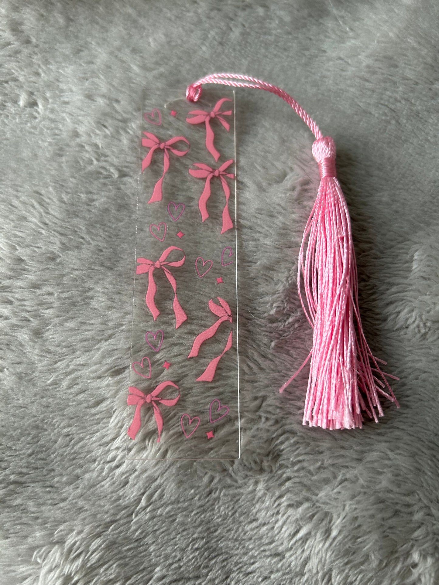 Lesezeichen „herz und schleife“ 🎀